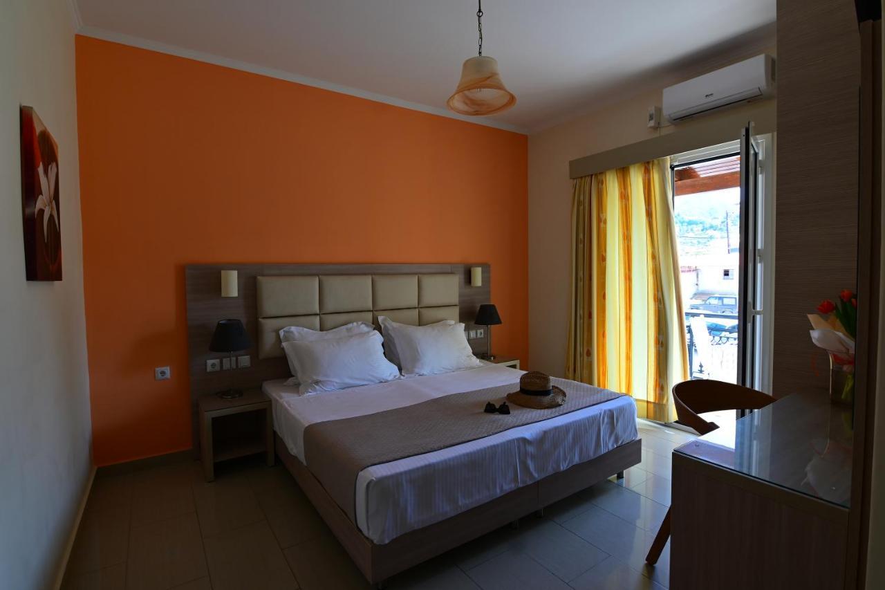 Nadia'S Studios & Apartments In Argasi, Sea-View Exteriör bild