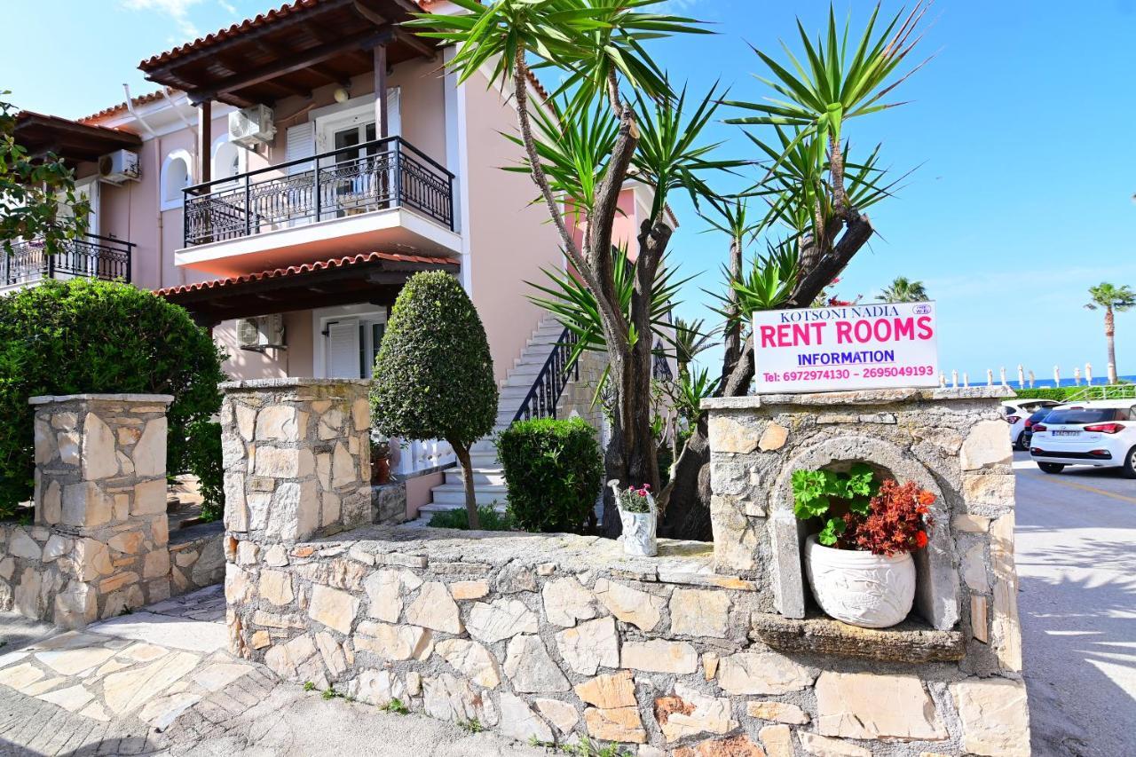 Nadia'S Studios & Apartments In Argasi, Sea-View Exteriör bild
